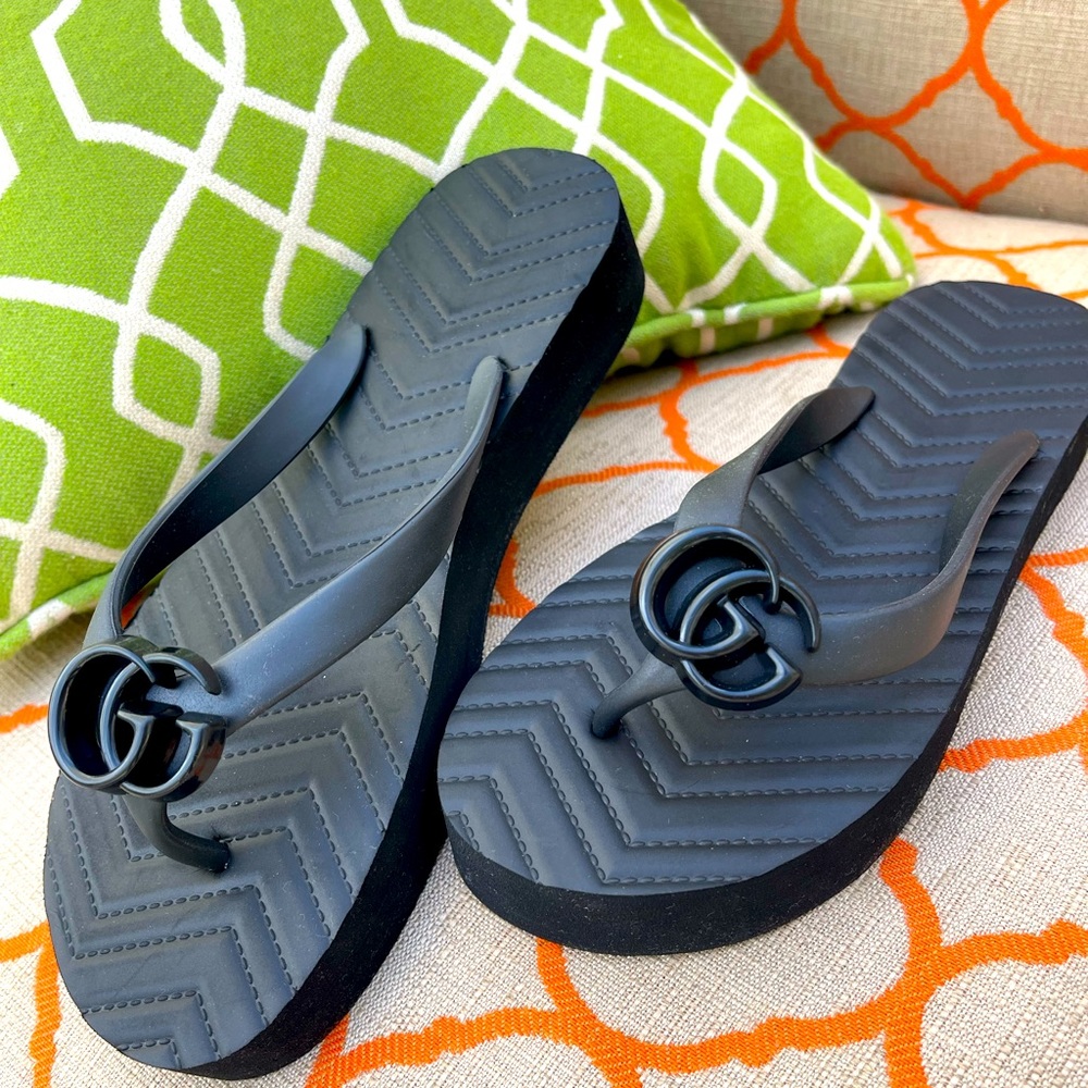 Gucci Pascar Logo embellished Platform Flip Flop 38